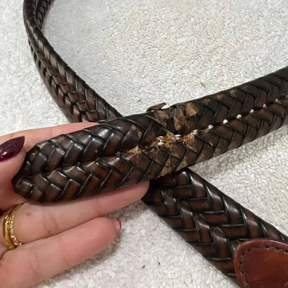 Fossil Mens Brown Woven Braided Leather Belt Size 110/M Solid Brass Buckle *Flaw